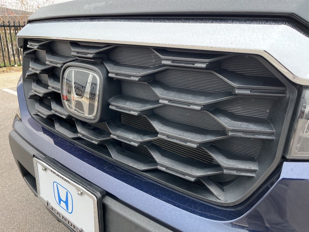 Thumbnail: 2022 Honda Passport - 17