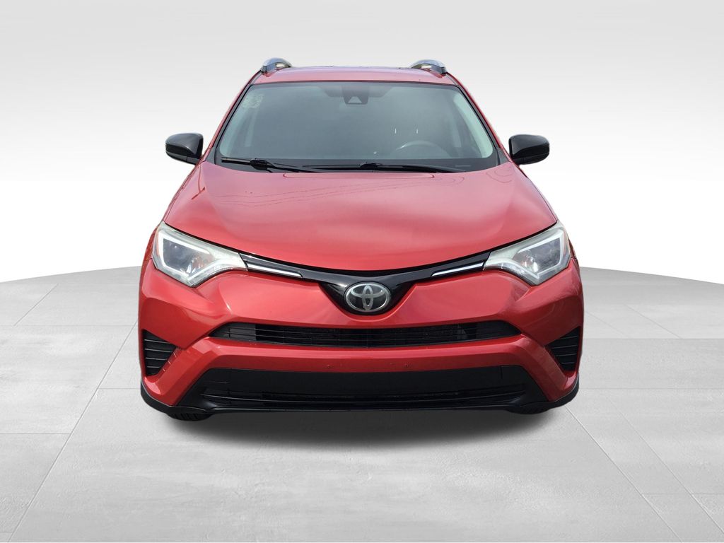 Thumbnail: 2017 Toyota RAV4 - 8