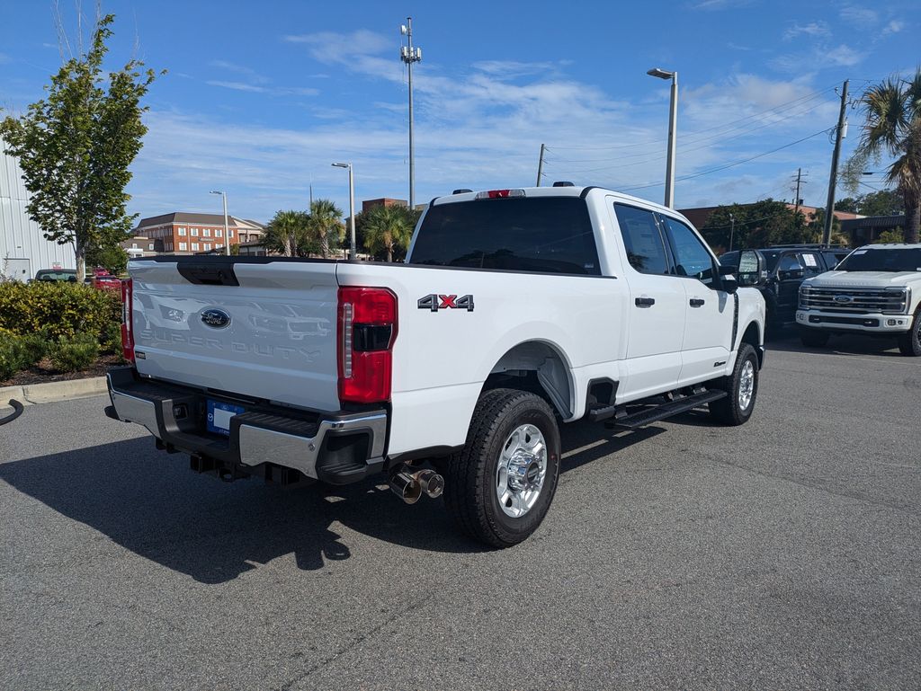 2026 Ford F-350 Super Duty XLT