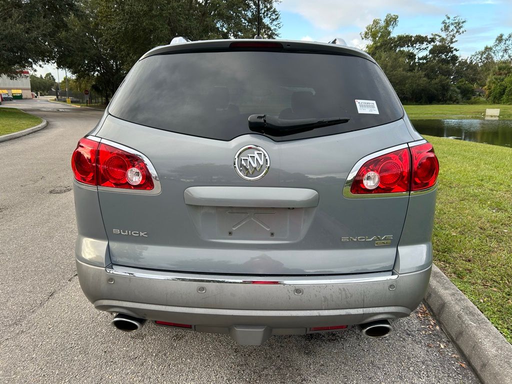 Thumbnail: 2008 Buick Enclave - 4