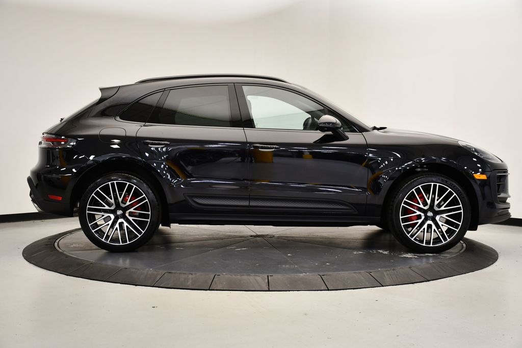 Thumbnail: 2026 Porsche Macan - 8