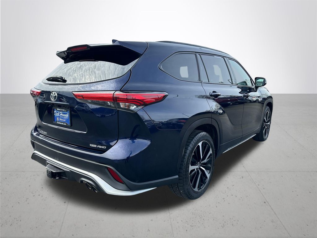 2022 Toyota Highlander XSE