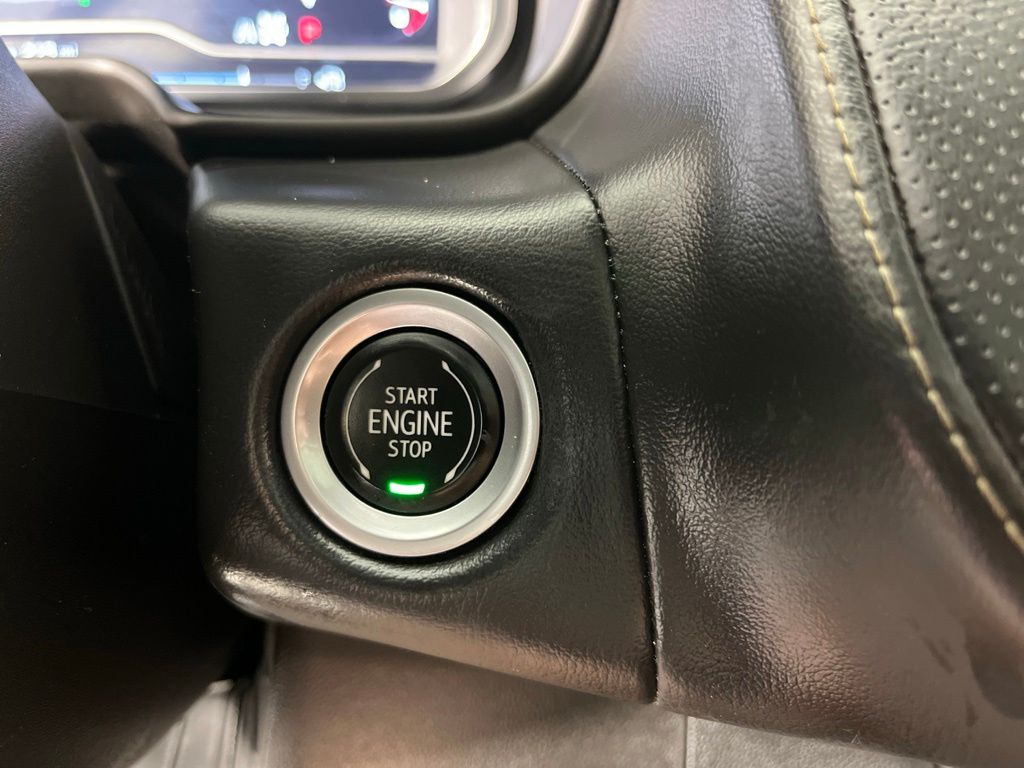 Thumbnail: 2022 GMC Yukon - 32