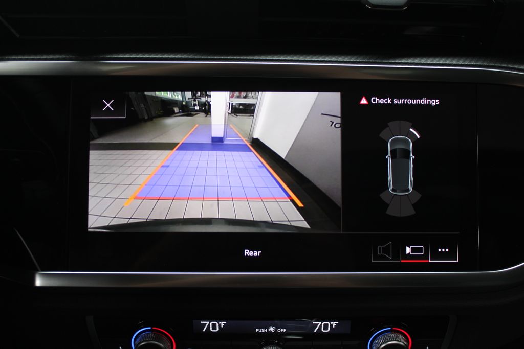 2025 Audi Q3  21
