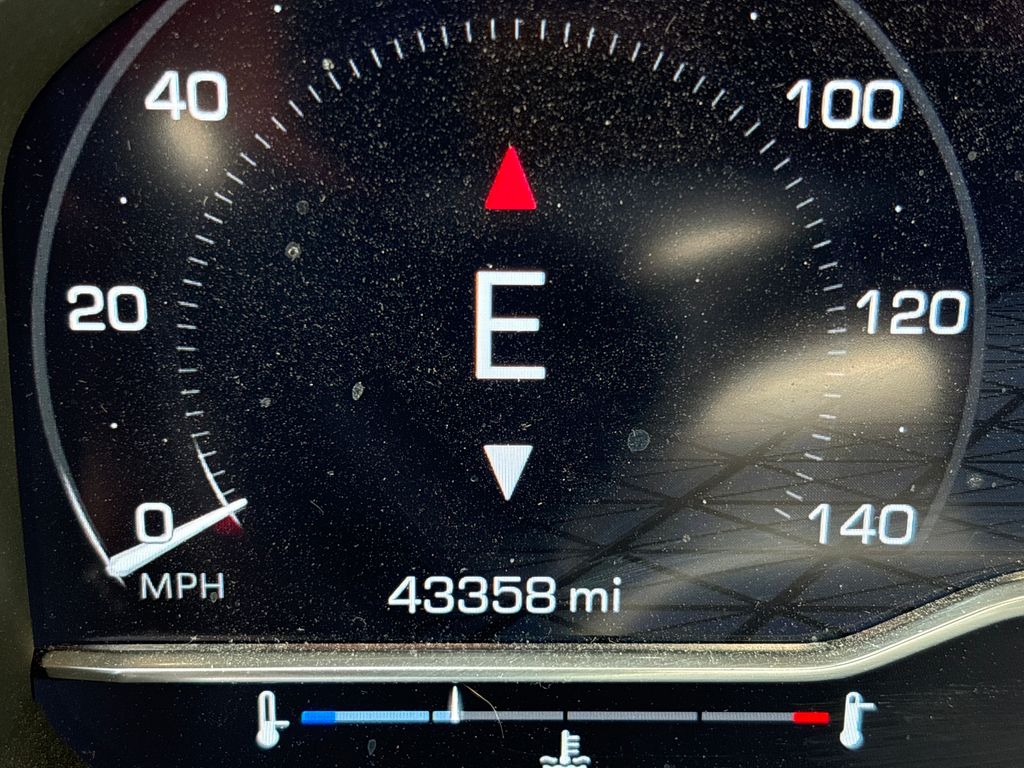 Certified Used 2024  GMC Denali Ultimate image 21