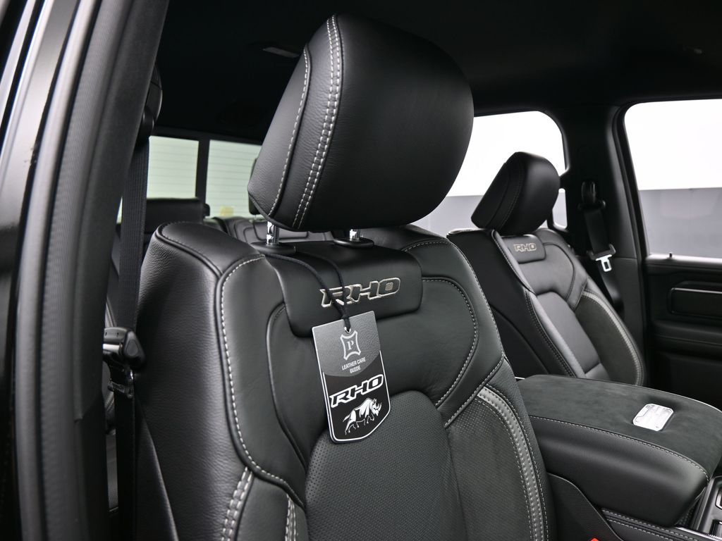 New 2026 Diamond Black Crystal Pearlcoat Ram RHO image 37