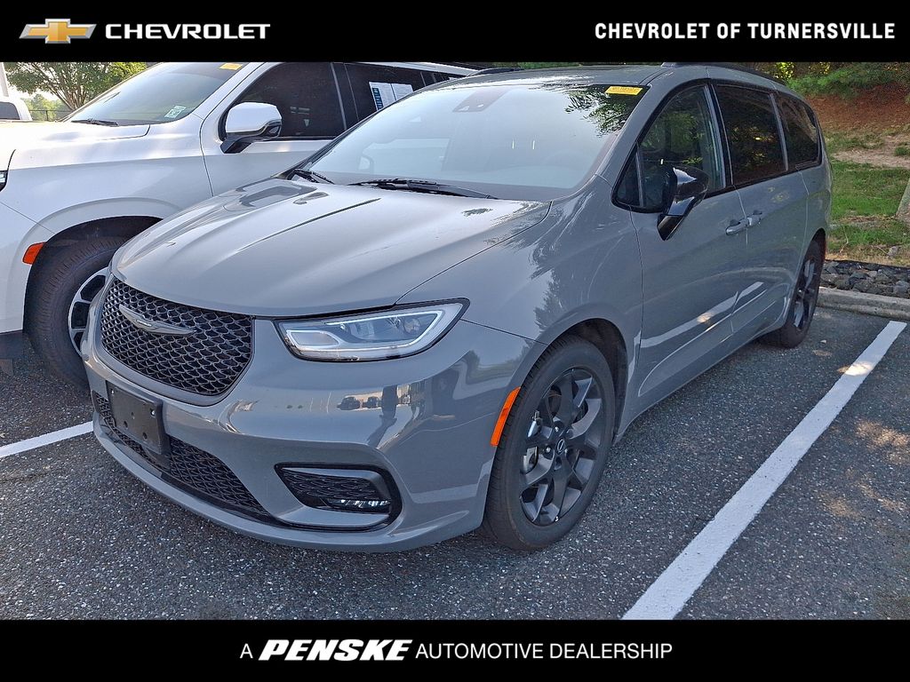 Thumbnail: 2025 Chrysler Pacifica - 1