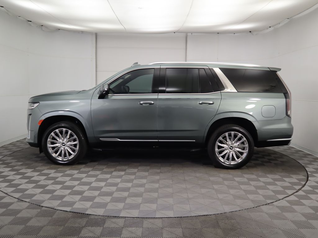 2024 Cadillac Escalade Premium Luxury 2