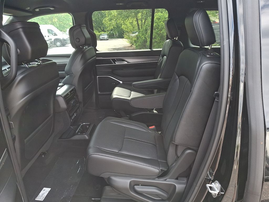 New 2026 Jeep Grand Wagoneer SUV