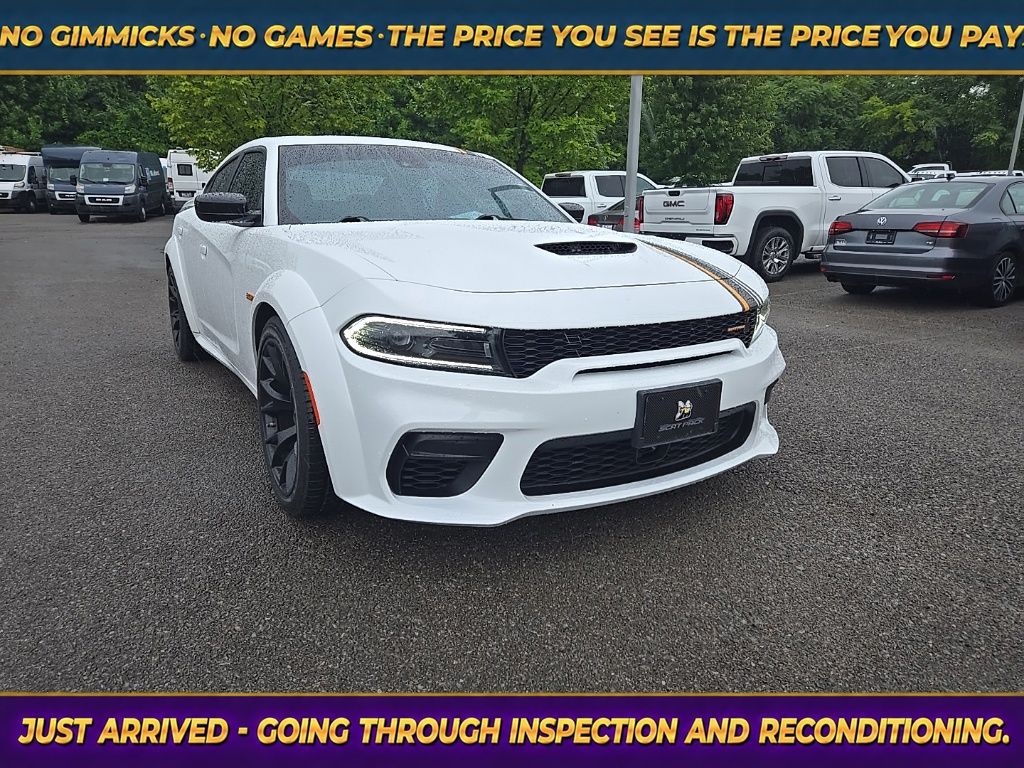 White Knuckle Clearcoat 2023 Dodge Charger Sedan Rear-Wheel Drive 8-Speed Automatic