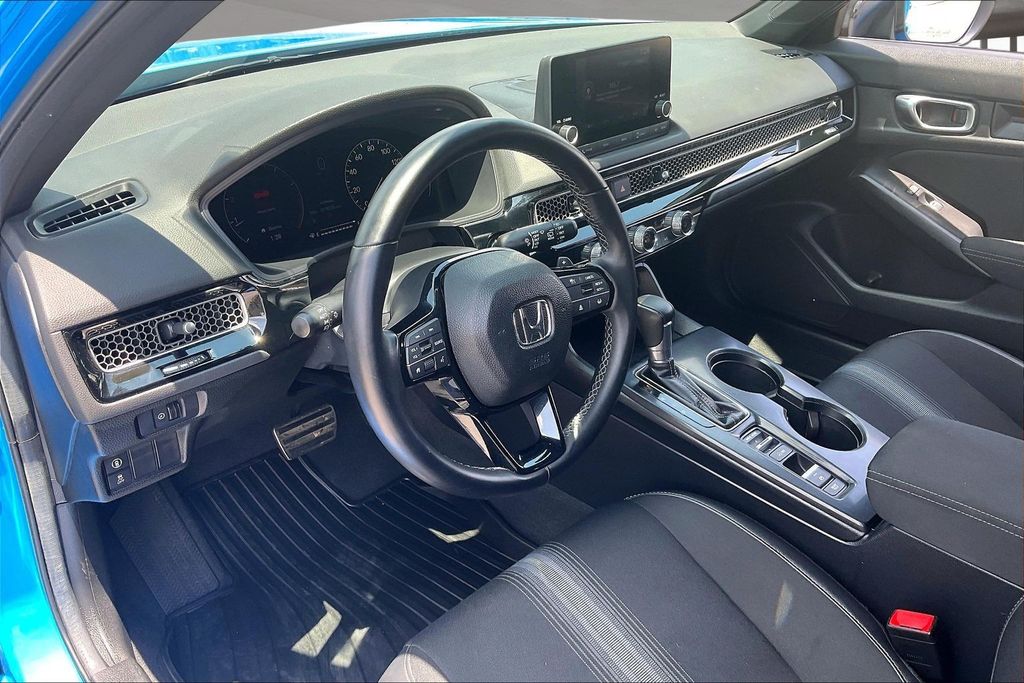 2024 Honda Civic Hatchback Sport - Photo 16