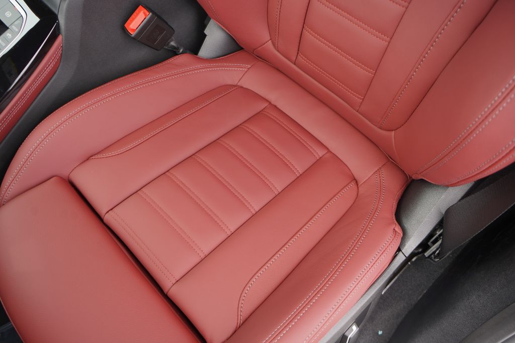 2025 BMW X4 M40i 10