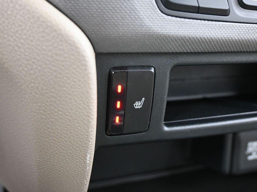 Used 2023 Platinum White Pearl Honda RTL image 24