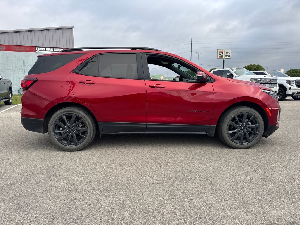 View vehicle photo 7