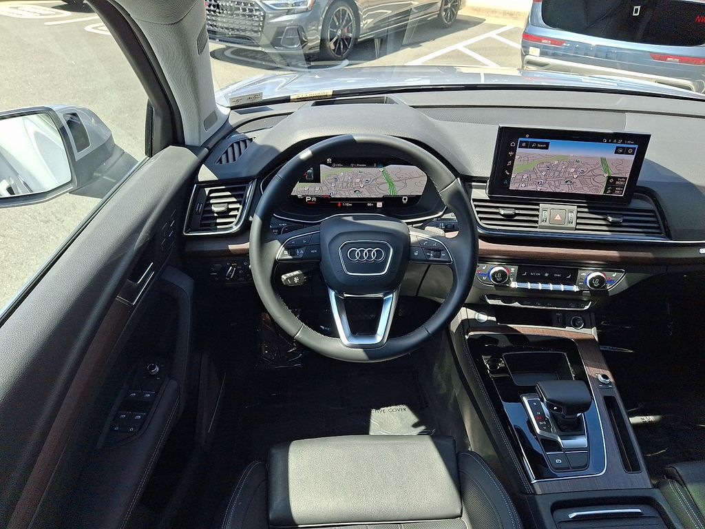 Thumbnail: 2023 Audi Q5 - 11