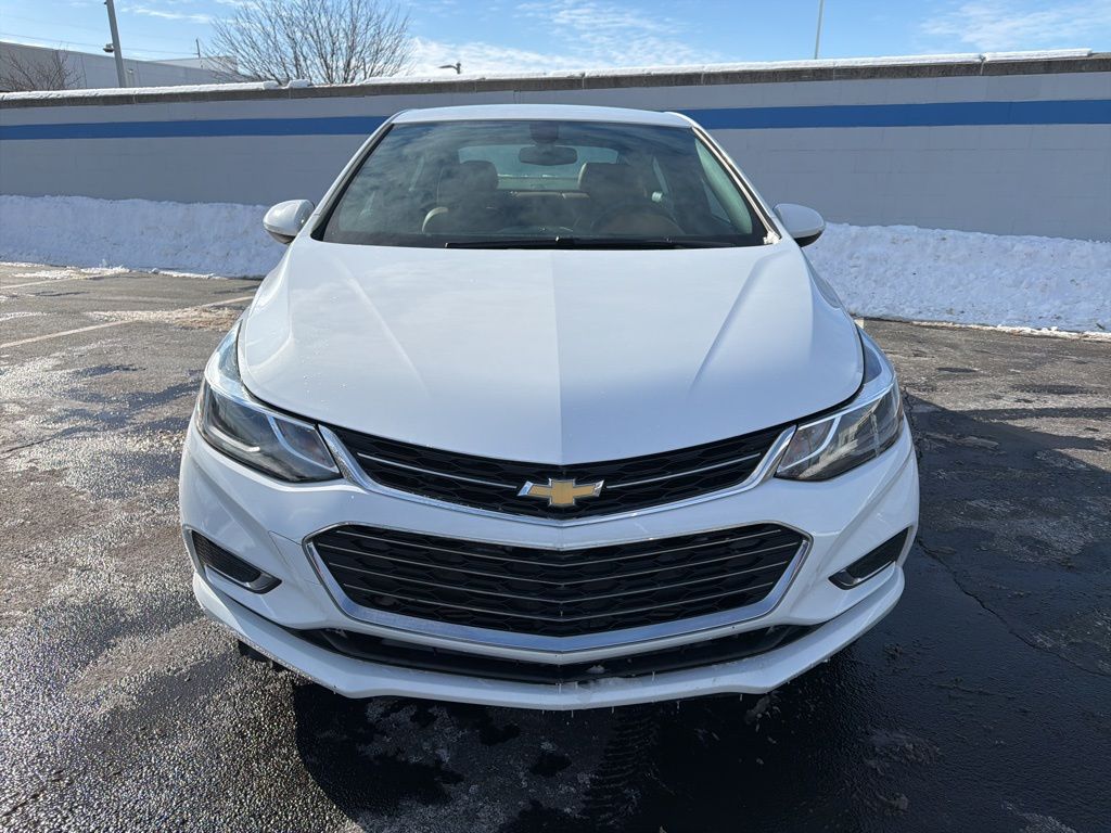 Thumbnail: 2017 Chevrolet Cruze - 8