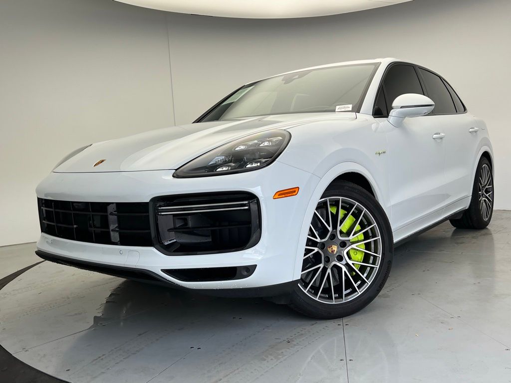 Thumbnail: 2023 Porsche Cayenne - 1