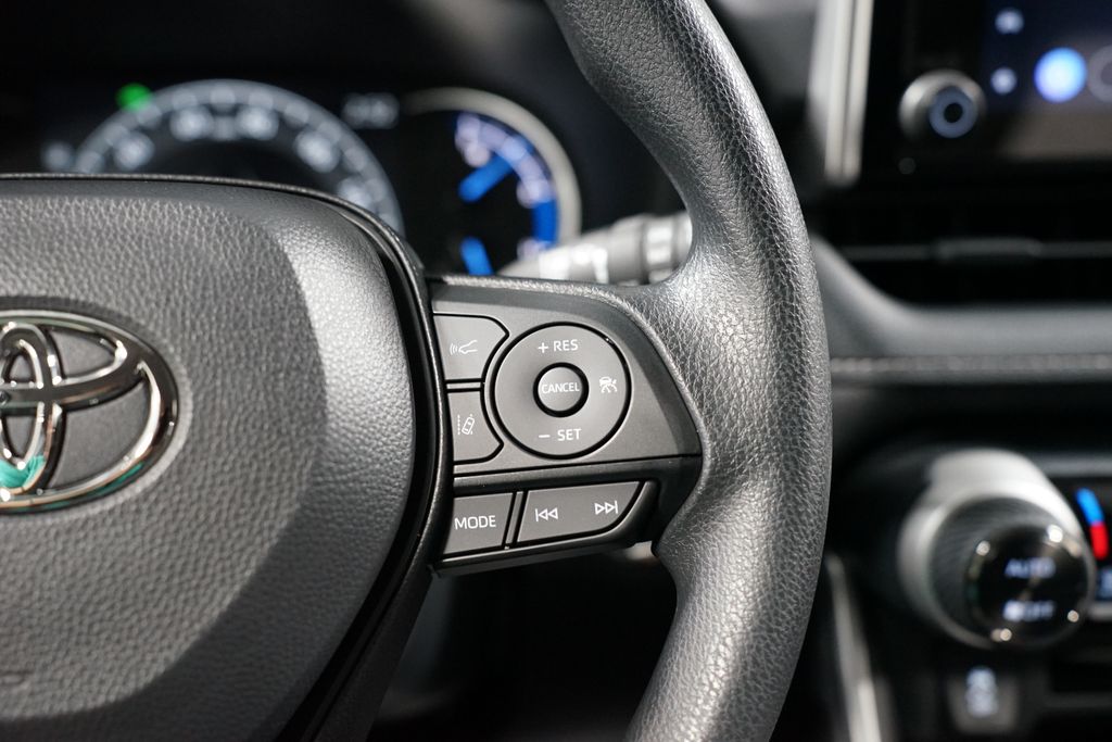 Thumbnail: 2025 Toyota RAV4 - 13