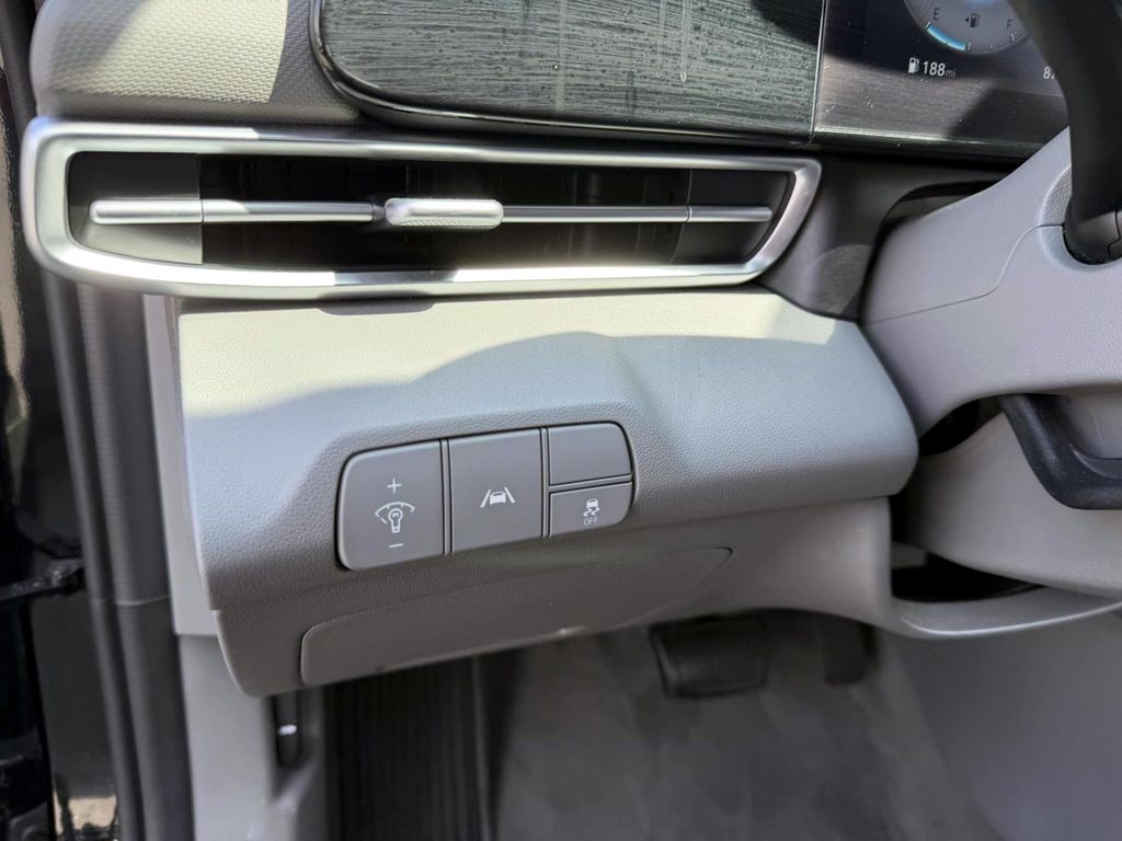 Used 2023 Hyundai Elantra Sedan
