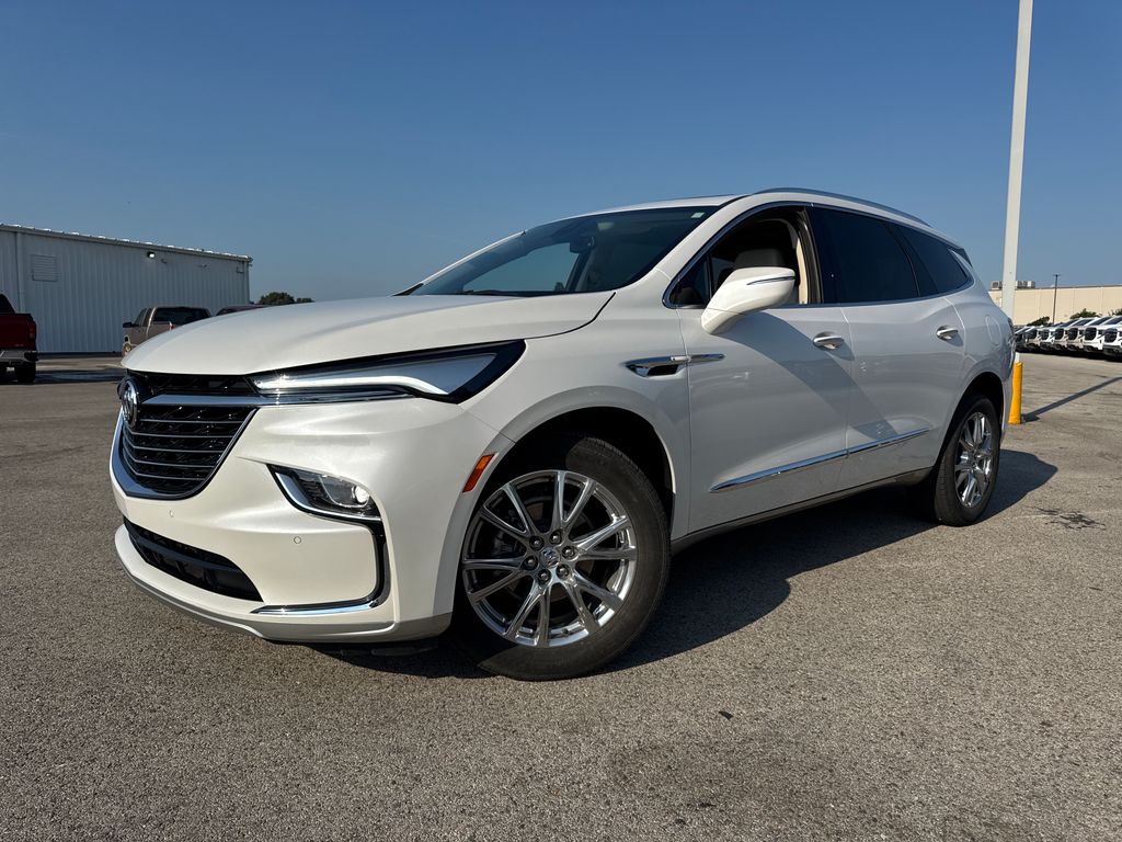 White Frost Tricoat 2023 Buick Enclave SUV / Crossover Front-Wheel Drive 9-Speed Automatic