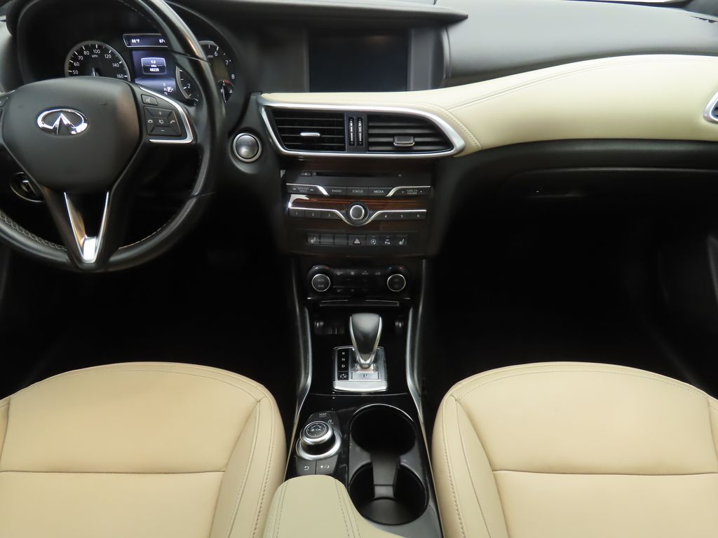 Thumbnail: 2018 INFINITI QX30 - 13