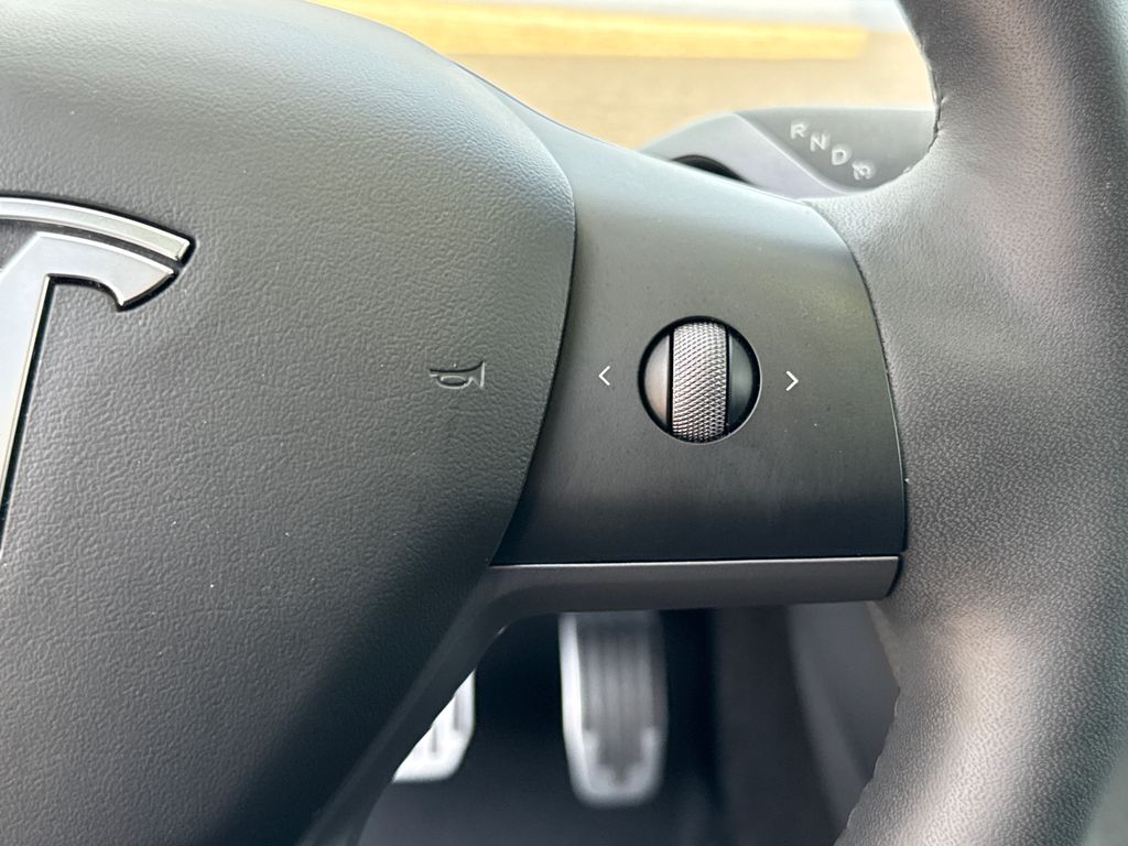 Used 2021  Tesla Long Range image 16
