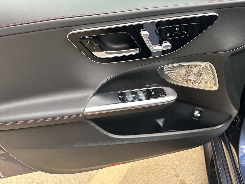 Thumbnail: 2025 Mercedes-Benz C-Class - 16