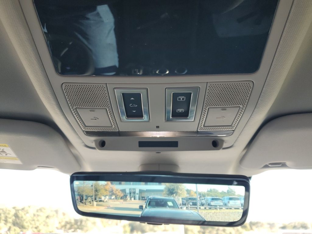 Used Car 2024 Land Rover Defender 110  X-dynamic Se For Sale Under $70,000 In Austin, Texas