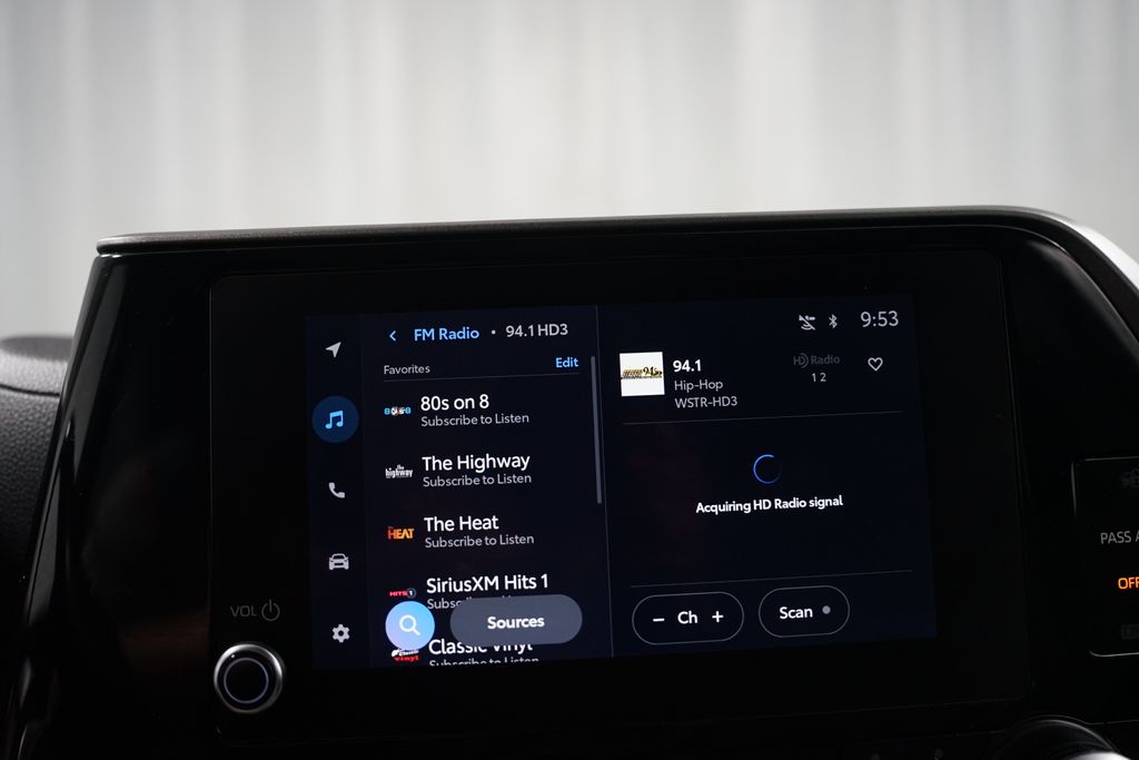 Thumbnail: 2023 Toyota Highlander - 19