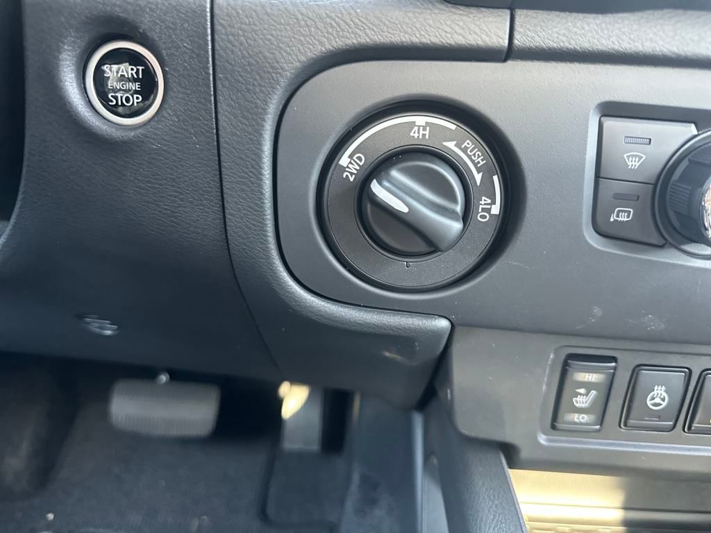 2025 Nissan Frontier SV photo