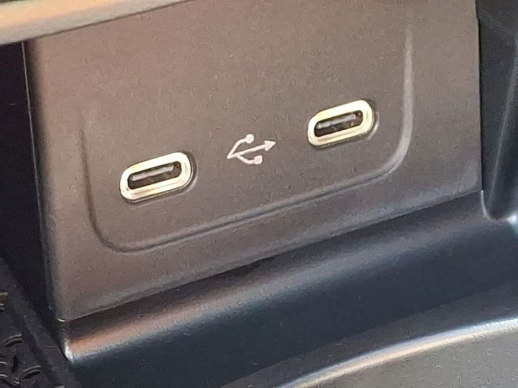 Thumbnail: 2025 Mercedes-Benz C-Class - 22