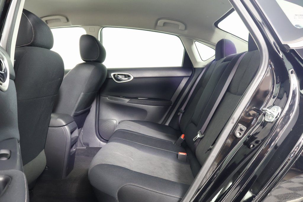 Thumbnail: 2014 Nissan Sentra - 10