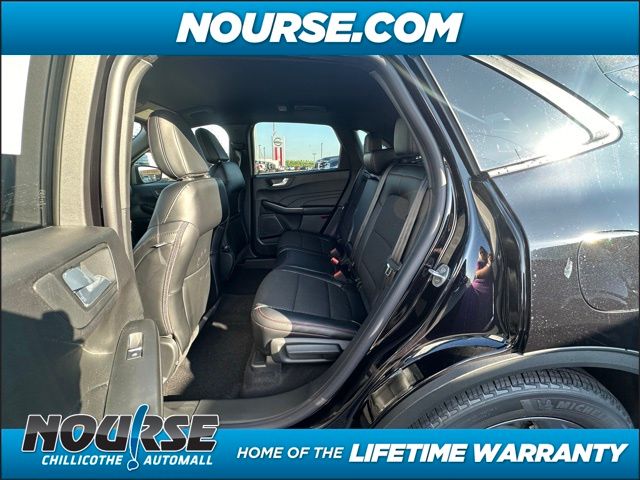 2025 Ford Escape Hybrid ST-Line photo