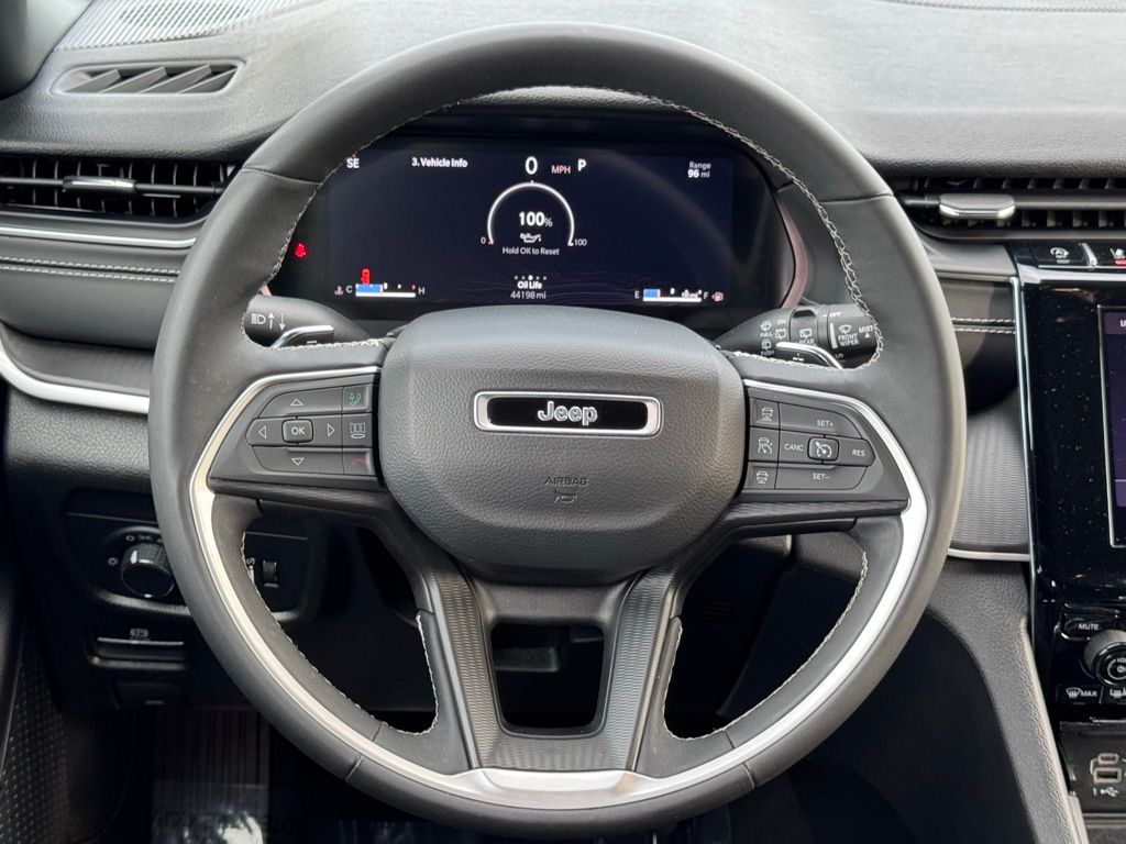 JeepGrand Cherokee L8