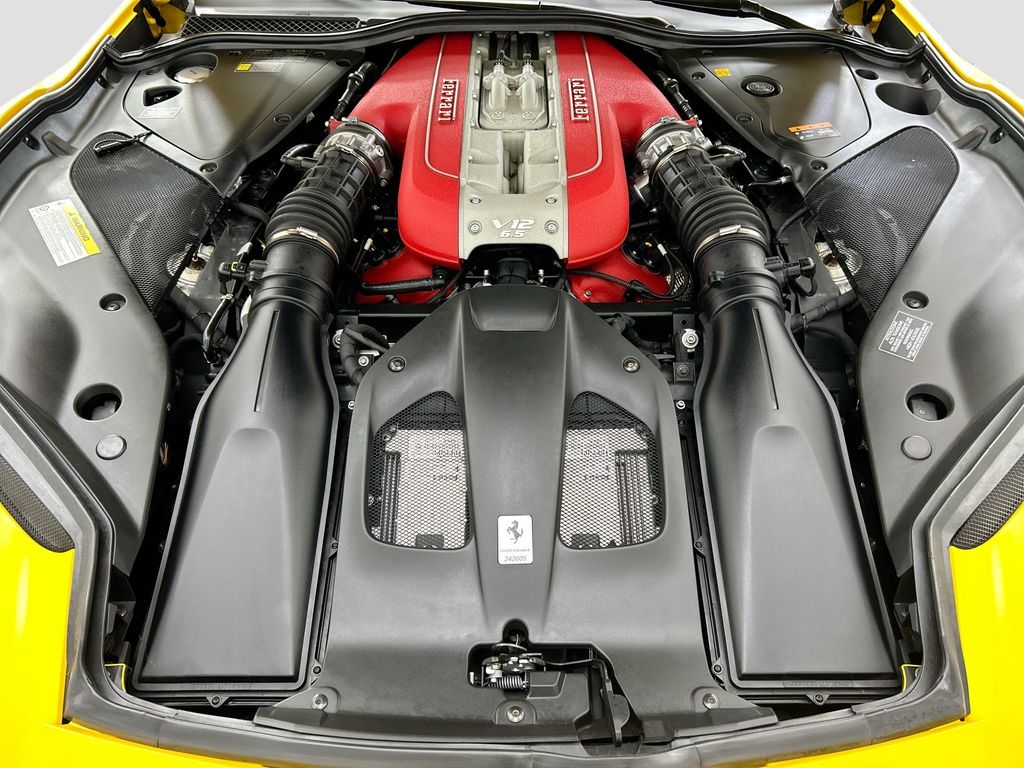 Thumbnail: 2019 Ferrari 812 - 24