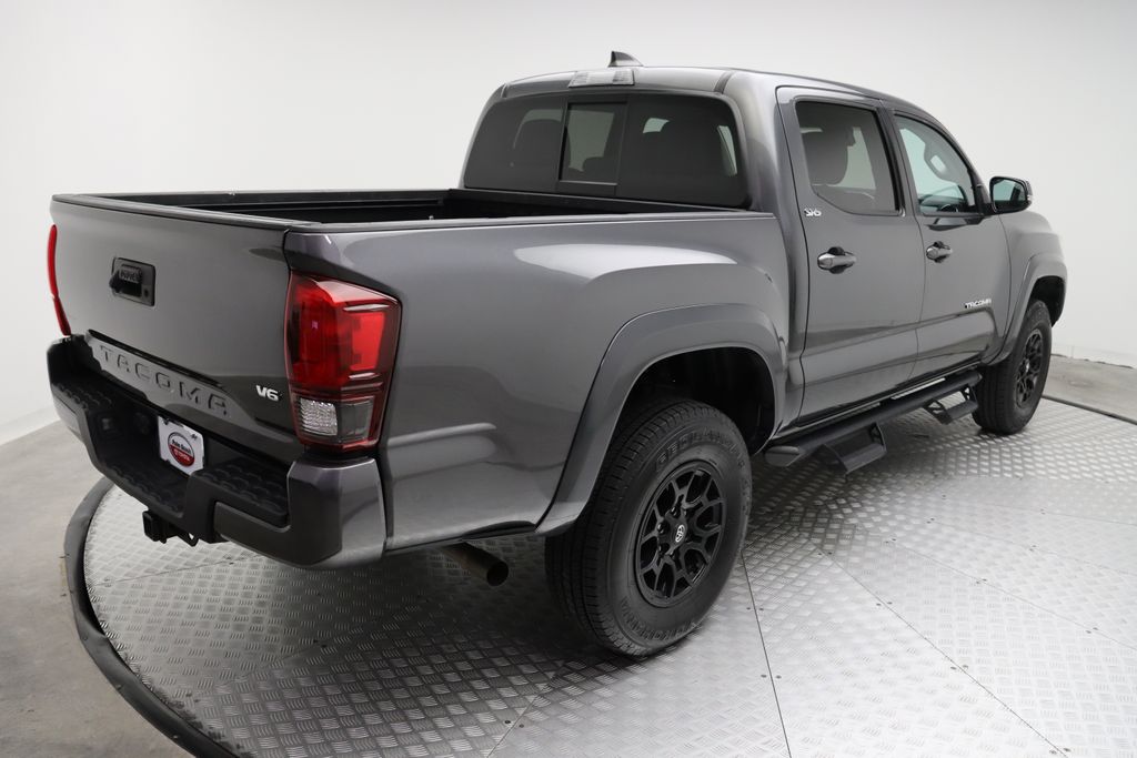 2022 Toyota Tacoma SR5 8