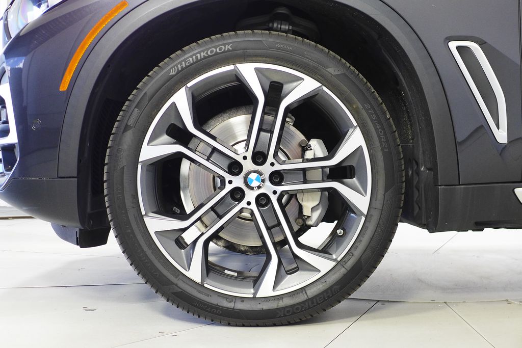 Thumbnail: 2023 BMW X5 - 5