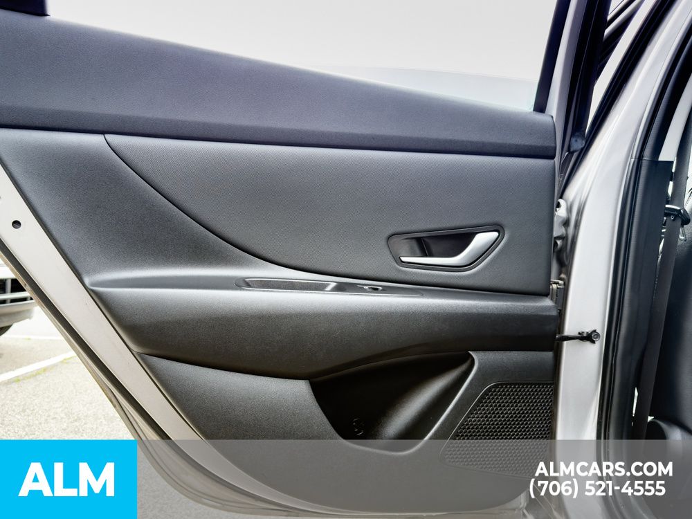 Used 2022 Silver Hyundai Limited image 14