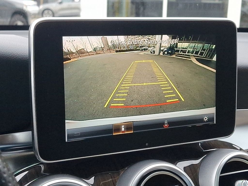 Thumbnail: 2017 Mercedes-Benz GLC - 18