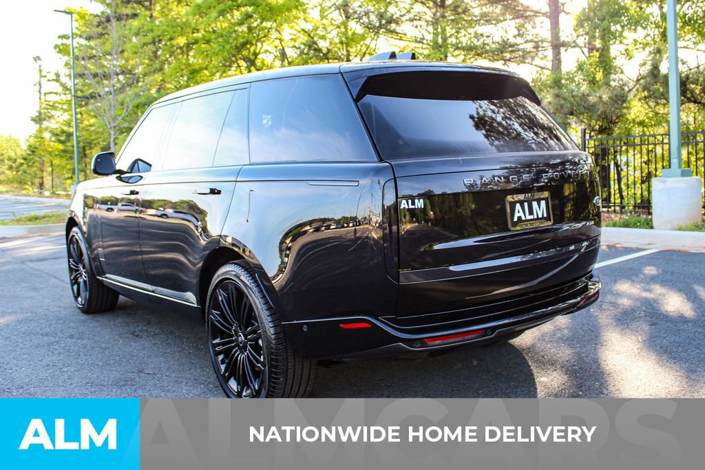 Used 2023 Black Land Rover SE image 5
