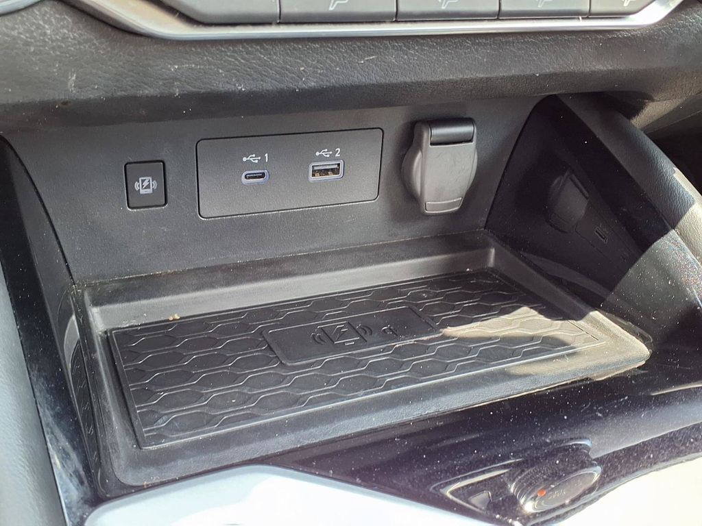 Used 2024 Nissan Altima Sedan
