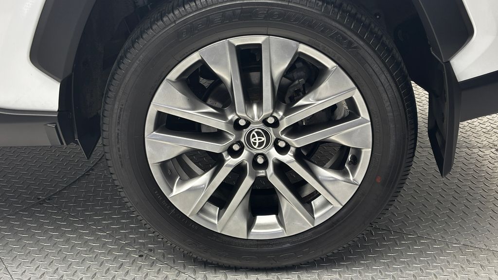 Thumbnail: 2024 Toyota RAV4 - 3