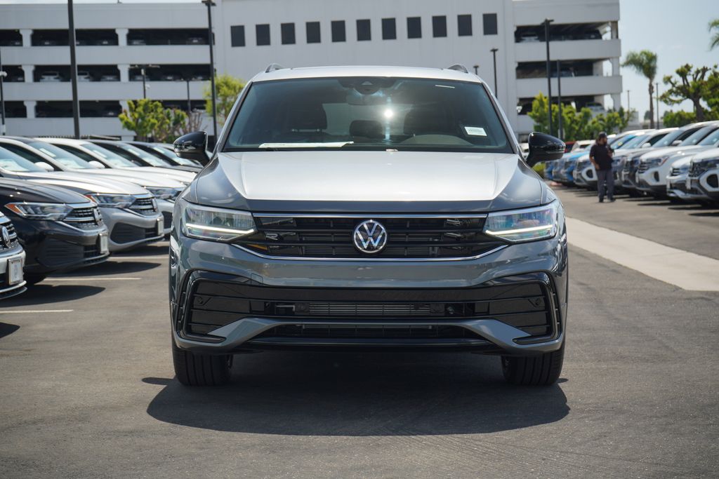 2024 Volkswagen Tiguan 2.0T SE R-Line Black 5