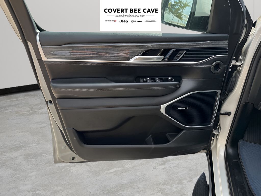 Used Car 2022 Jeep Wagoneer  Series Ii For Sale Under $35,000 In Austin, Texas