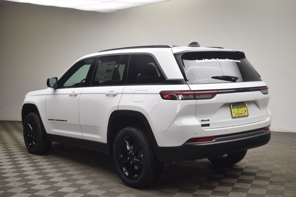 new 2026 Jeep Grand Cherokee car, priced at $48,485