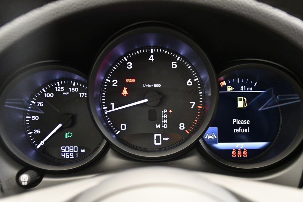 2024 Porsche Macan T 23