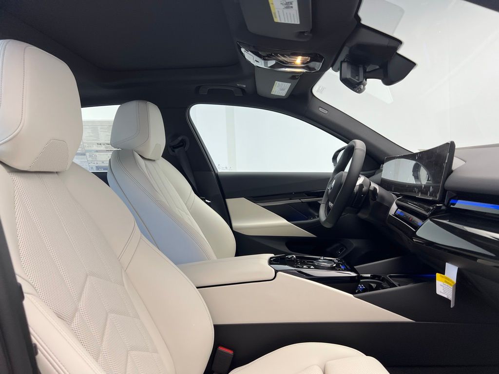 2025 BMW 5 Series 530i xDrive 7