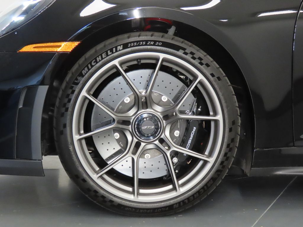 Thumbnail: 2026 Porsche 911 - 11