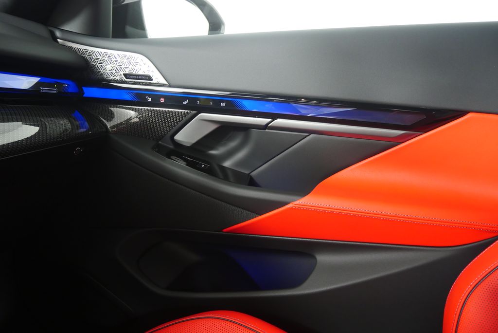 Thumbnail: 2026 BMW M5 - 27