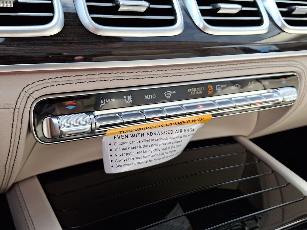 Thumbnail: 2026 Mercedes-Benz GLE - 12